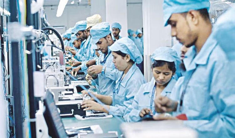 হ্যান্ডসেটের স্থানীয় উৎপাদন কমেছে ২৬ শতাংশ